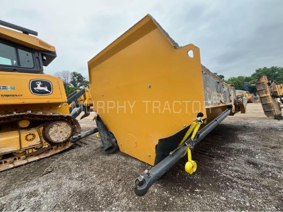 2020 John Deere 310E Haul Truck Bed photo 3