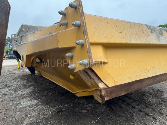 2020 John Deere 310E Haul Truck Bed — 555 54498.15576