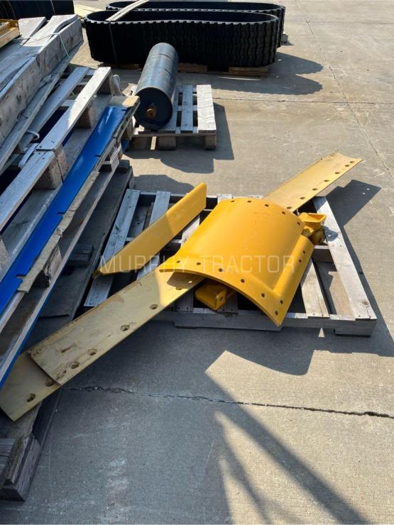 John Deere 770G Moldboard Extension photo 1