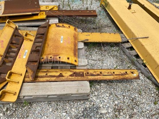 John Deere G Series Grader Moldboard Extension photo 1