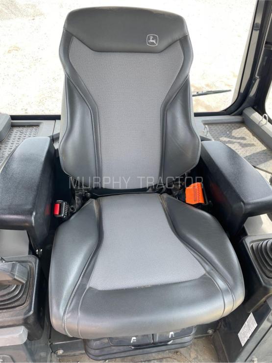 2023 John Deere 700L — 555 54786.15392