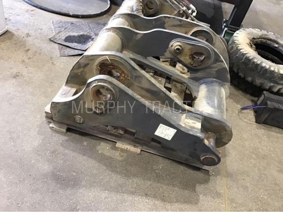 John Deere 524P Hi VIS Coupler — 555 54891.15388