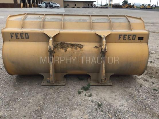 John Deere 444 – 624 4.5 CY HiVis Coupler Bucket — 555 54892.15576