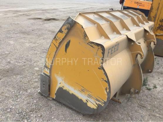 John Deere 444 – 624 4.5 CY HiVis Coupler Bucket — 555 54892.15577