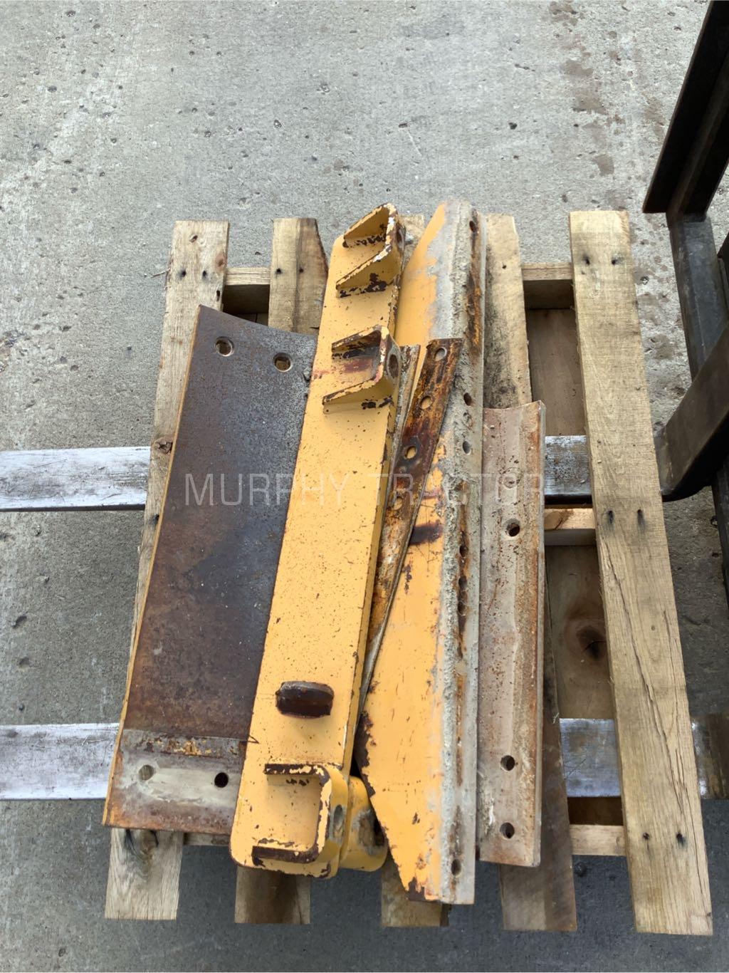 2010 John Deere G Series Grader 24″ Tall RH Moldboard Extension