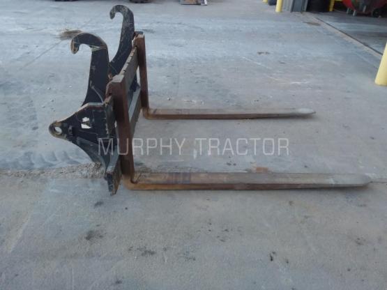 2022 John Deere 410L Fork Set — 555 55060.15388