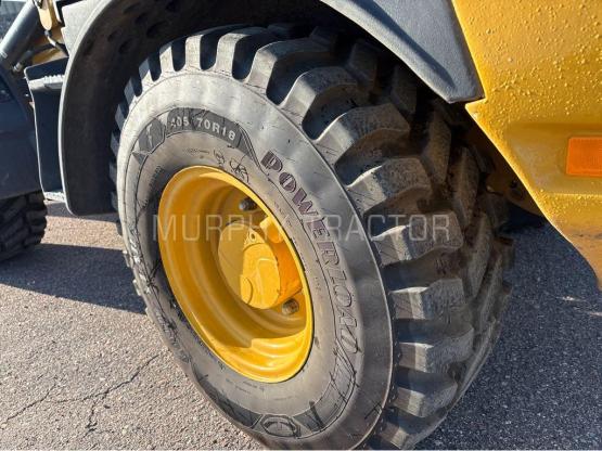 2023 John Deere 324L Consignment — 555 55273.13751