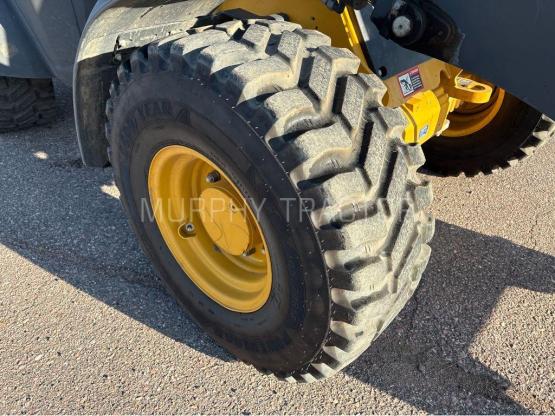 2023 John Deere 324L Consignment — 555 55273.13753