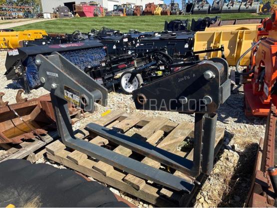John Deere Backhoe Flip over Fork Set — 555 55452.15577