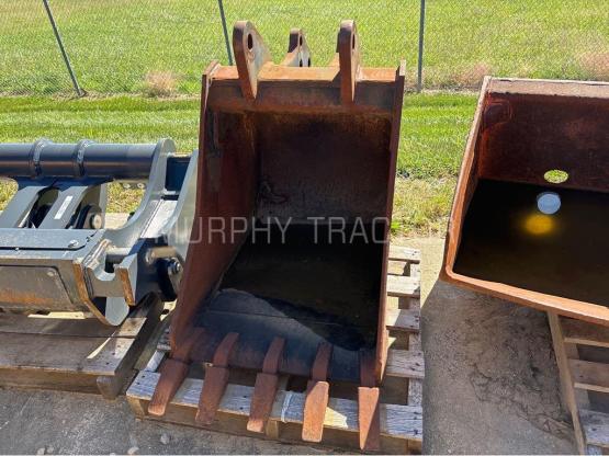 2011 Werk Brau Case 580L/Deere 310 BH 24″ Bucket photo 1