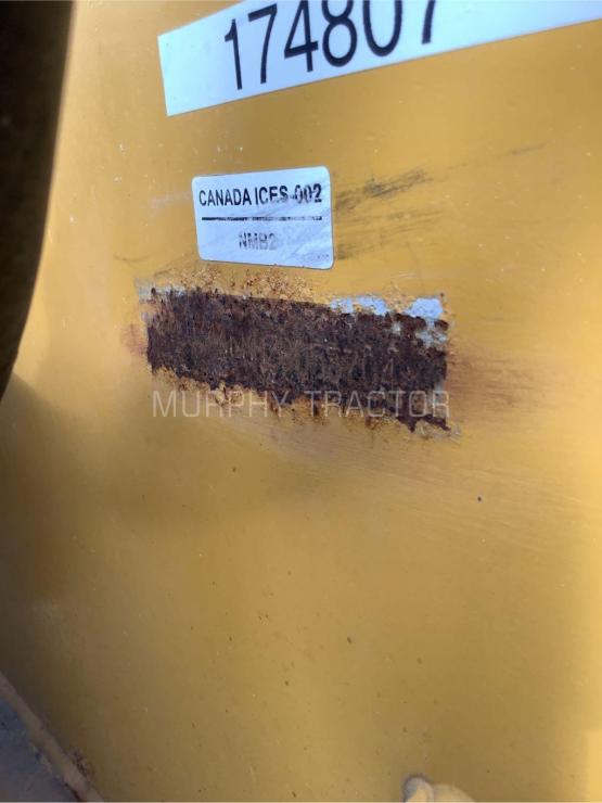2019 John Deere 344L photo 2