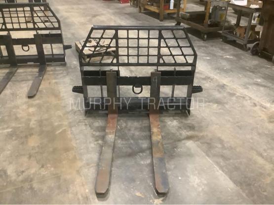 2021 John Deere CWP Pallet Forks photo 1