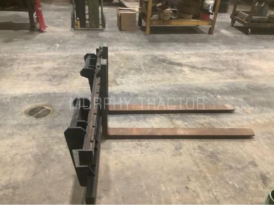 2019 John Deere CWP Pallet Forks photo 3